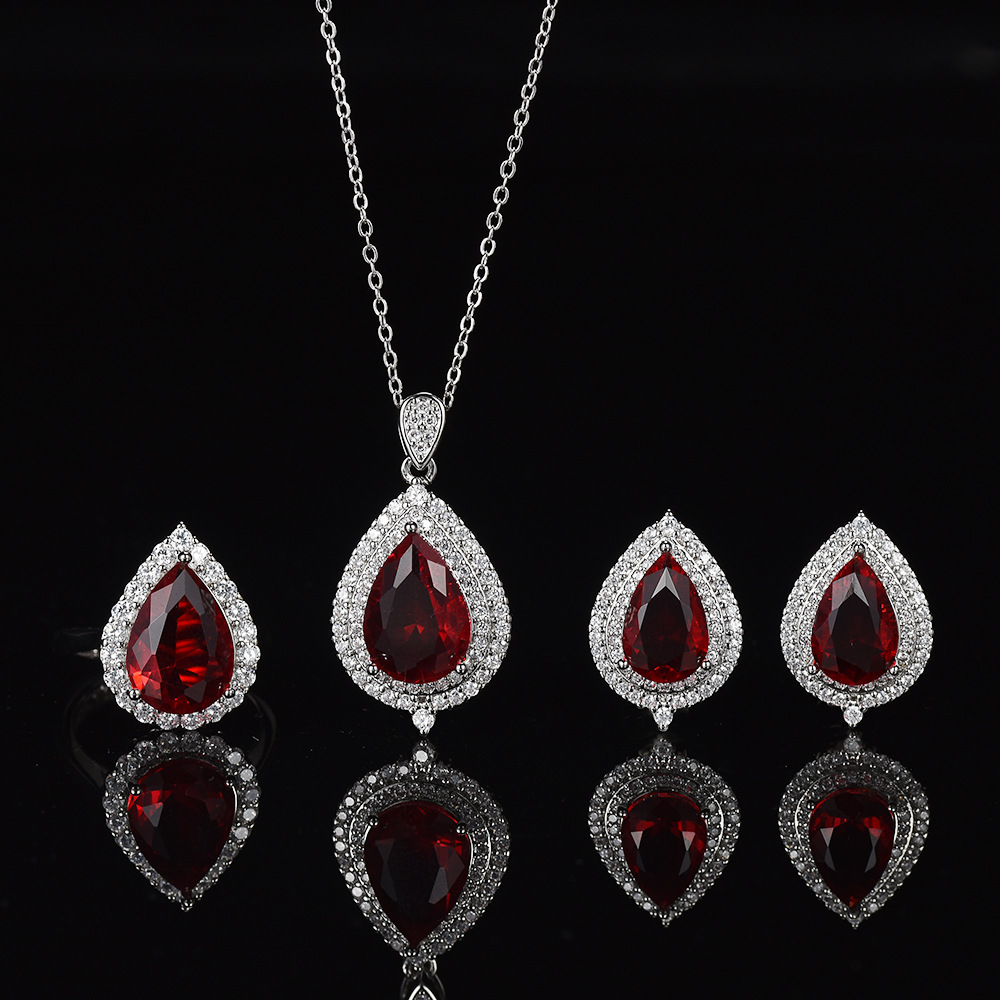 Teardrop Necklace